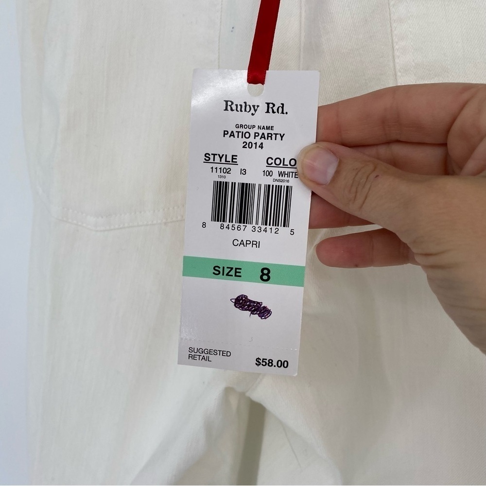 NWT Ruby Rd. Patio Party White Capris Size 8 - Picture 3 of 5